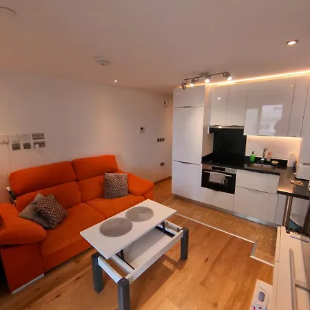 Apartment Ocean 11-hosted By Sweetstay Gibraltar